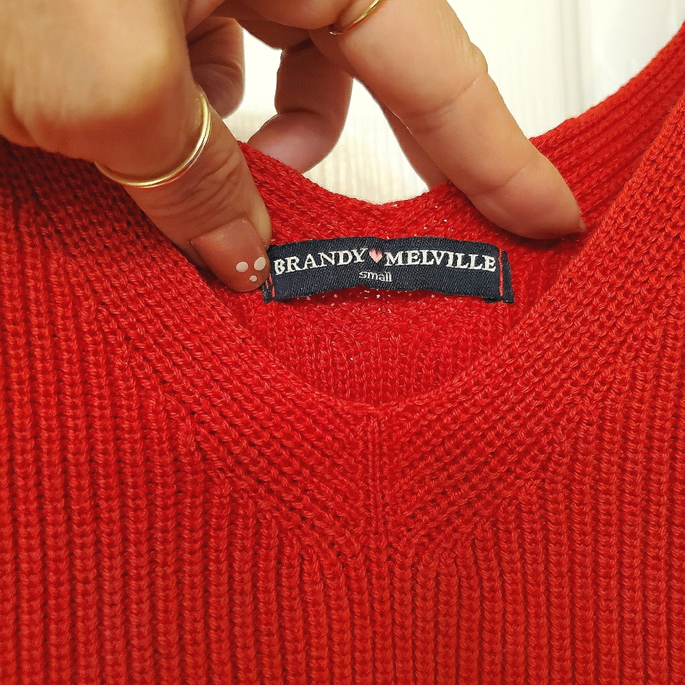 Brandy Melville NEW Knit Crop Top OS - Picture 2 of 4